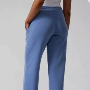 ATHLETA Seasoft Straight Pant
Cottage Blue XXS.